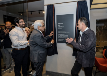 Inaugura Kuri sede de Plaza de Armas