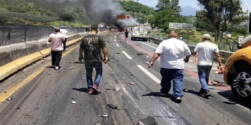 Accidente múltiple en la autopista Guadalajara–Tepic deja nueve muertos y 13 heridos