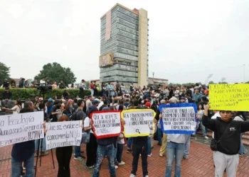 Crece molestia contra la UNAM