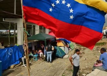 Inicia Venezuela entrega de viviendas; van 4 mil 333 muertos