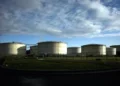 Se dispara crudo Brent 8% y cierra en 91 dólares