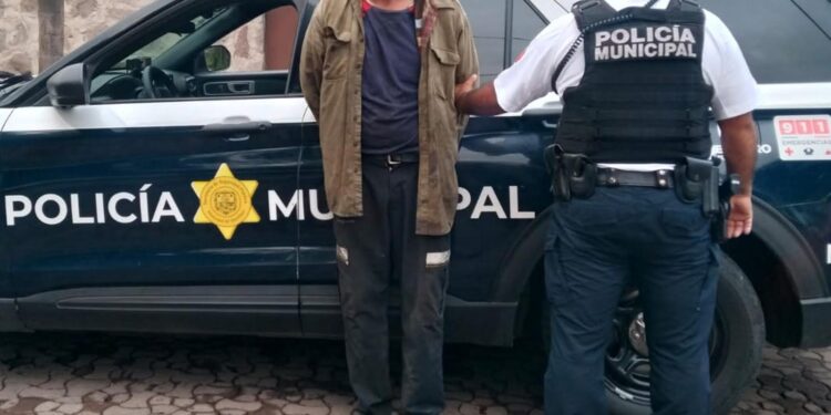 Detienen a hombre por presunto robo de retroexcavadora en Querétaro