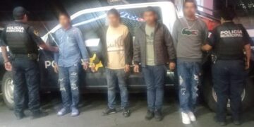 Detienen a cuatro sujetos por robo equiparado de vehículo en Querétaro