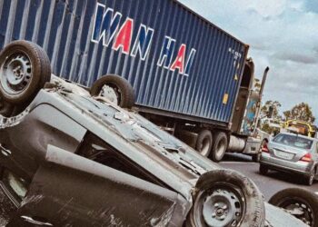 Se registra accidente vial sobre la carretera 57