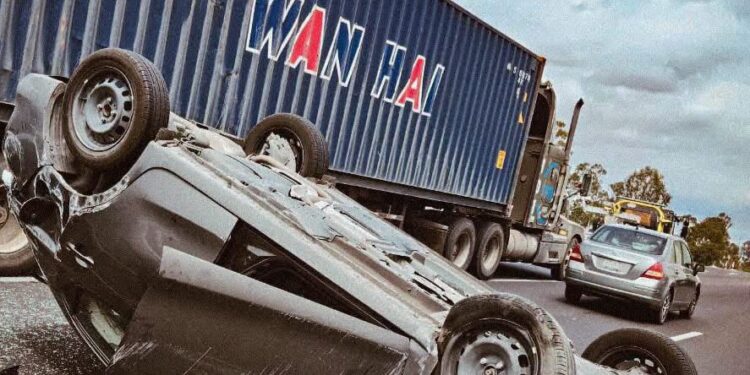 Se registra accidente vial sobre la carretera 57