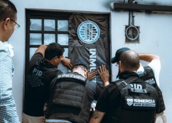 Sinergia ejecuta 10 cateos en la capital; cinco personas fueron detenidas y cuatro inmuebles asegurados