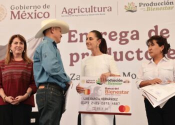 Entrega Sheinbaum  escrituras, créditos liquidados y viviendas en Xoxocotla