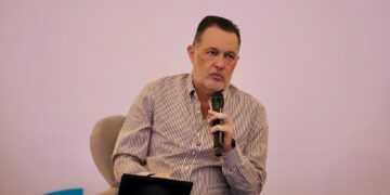 Kuri considera importante identificar a los titulares de líneas telefónicas