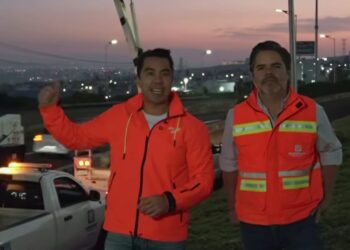 Supervisa Felifer Macías la instalación de luminarias LED en el Libramiento