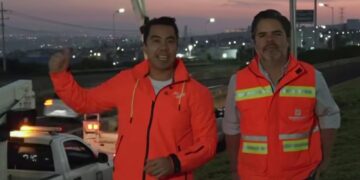 Supervisa Felifer Macías la instalación de luminarias LED en el Libramiento