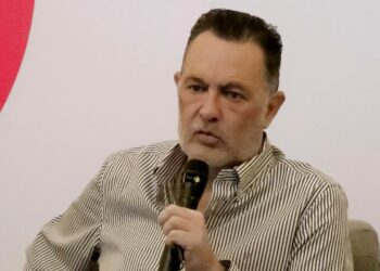 Kuri llama a medios a participar en discusión sobre regulación de radio y televisión