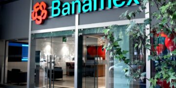 Ignacio Deschamps concluye su gestión al frente de Banamex