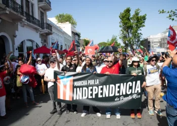 Miles de personas reclaman la independencia de Puerto Rico