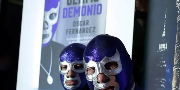Anuncia Blue Demon Jr. su gira del adiós de la Lucha Libre