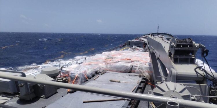 Buques de la Armada de México llevan más de 388 toneladas de ayuda humanitaria a Venezuela