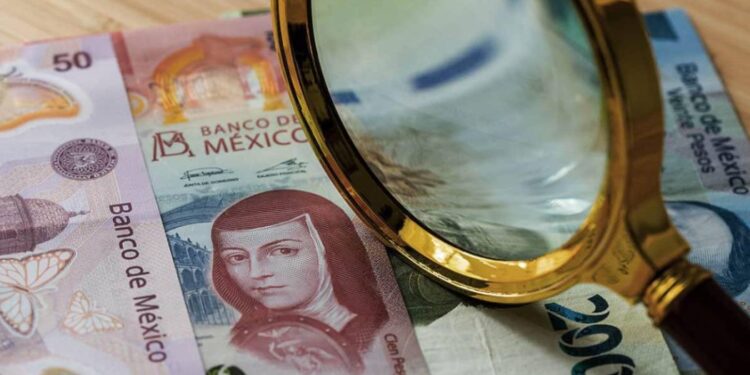 Bajaría Fitch nota si deuda se incrementa
