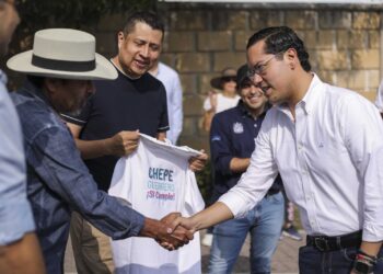 Chepe encabeza jornada de limpieza en Punta Esmeralda