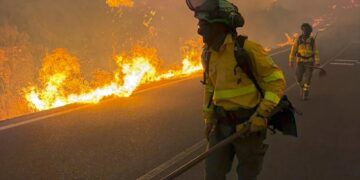 Incendio al sureste de España deja 12 muertos y 23 desaparecidos