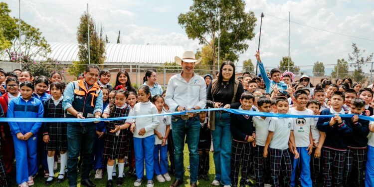 Mejores escuelas para las niñas y niños de El Marqués
