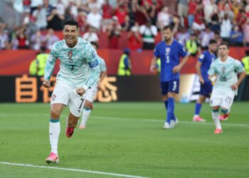 Portugal sufrió hasta el último suspiro, pero está en octavos