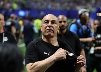 Estalla DT egipcio contra arbitraje