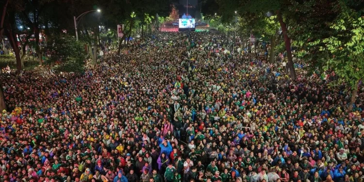 Mueren 3 durante festejos de México en el Ángel