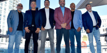 Grupo Intocable recibe una estrella en Hollywood