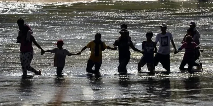 Piden intervención de ONU en muertes por operativos de ICE