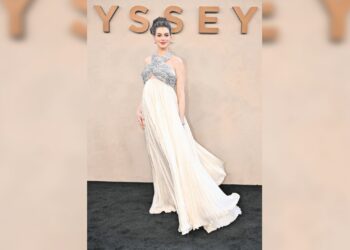 Anne Hathaway viste a la moda