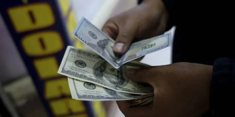Crecen 3.8% remesas en mayo y ligan cuarto avance mensual