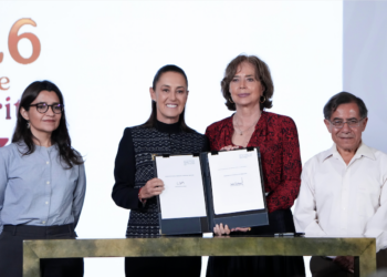 Convierte Sheinbaum al INEHRM en instituto de investigación y docencia
