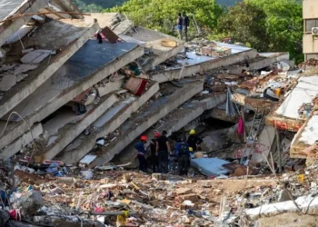 Suman 2 mil 295 muertes por sismos en Venezuela