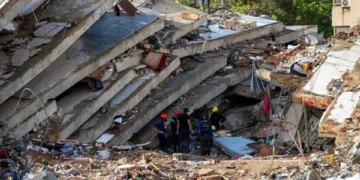 Suman 2 mil 295 muertes por sismos en Venezuela
