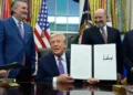 Recibió Trump el año pasado mil 200 millones de dólares de empresas de criptomonedas