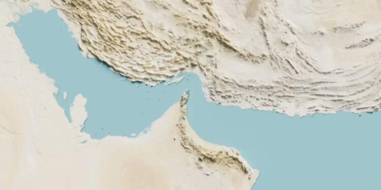 Un muerto y ocho heridos en un ataque a petroleros de Emiratos Árabes atribuido a Irán