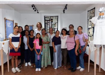 Inaugura López Birlain la muestra Randa del Tiempo