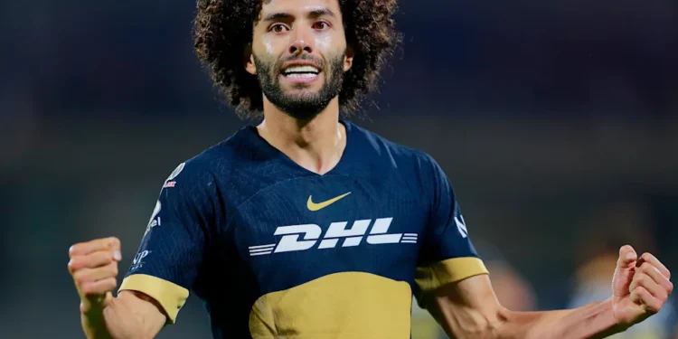 La continuidad de César Huerta en el futbol europeo se vio afectada por una pubalgia.