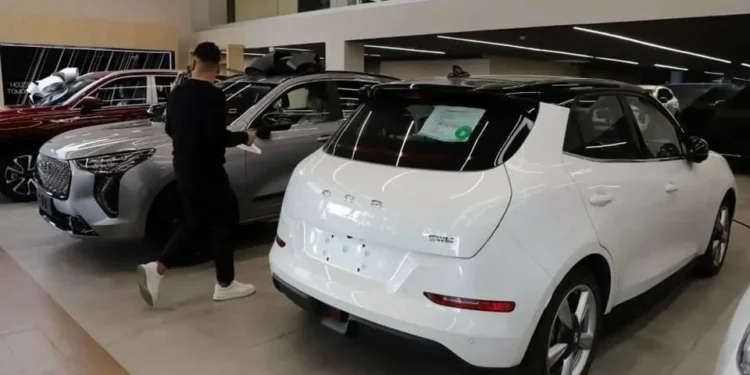 Arrollan autos chinos a otras marcas