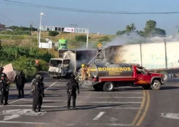 Atribuyen bloqueos en Michoacán a operativo para detenciones