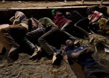Estiman que de 3 mil a 5 mil migrantes permanecen en Ceuta