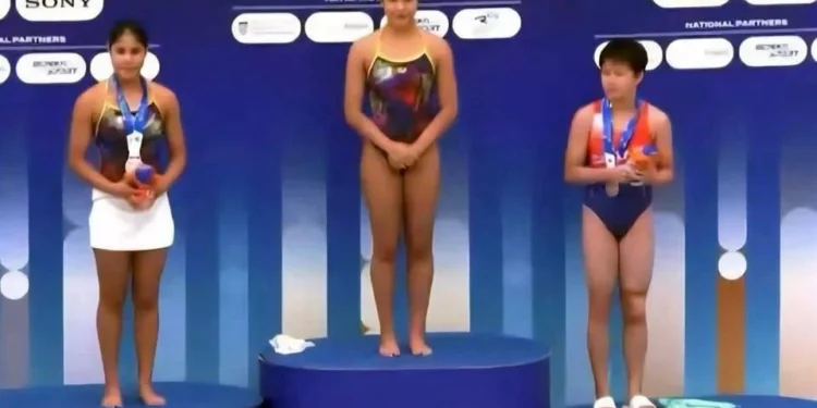 Gemelas Mia y Lia Cueva ganan oro y plata en el Mundial Juvenil de Clavados
