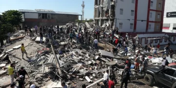 Colombia en “situación de emergencia” por sismo que deja 111 muertos