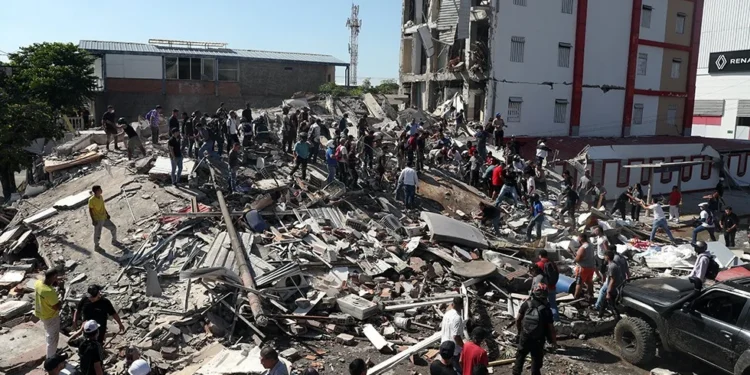 Colombia en “situación de emergencia” por sismo que deja 111 muertos