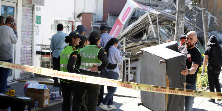 Colombia contabiliza ya 281 muertos y 379 desaparecidos por el terremoto