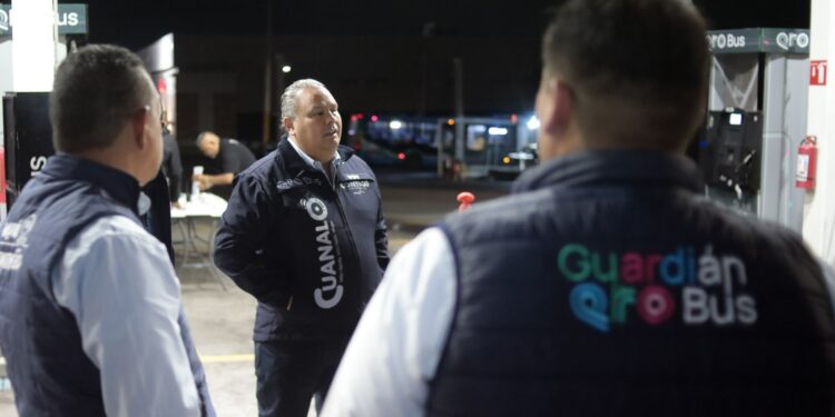 Supervisa AMEQ la salida de mil camiones de Qrobus por el regreso a clases