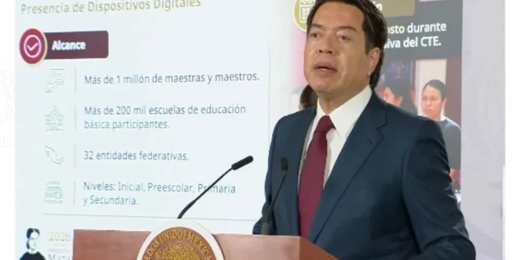 Consultarán a maestros uso de celulares en escuelas