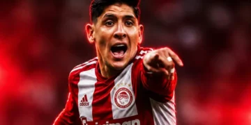 Olympiacos aprieta por Edson Álvarez