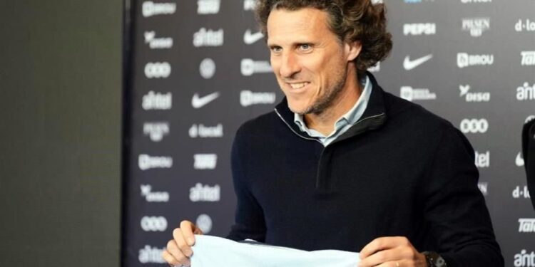 Diego Forlán toma las riendas de Uruguay