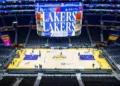 Vuelven a vender a los Lakers en cifra récord