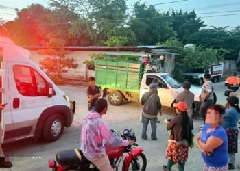 Rafaguean camioneta; matan a madre y bebé